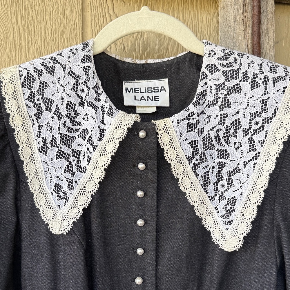 Vintage Melissa Lane Black Dress with White Lace Collar & pearl buttons - Picture 4 of 15